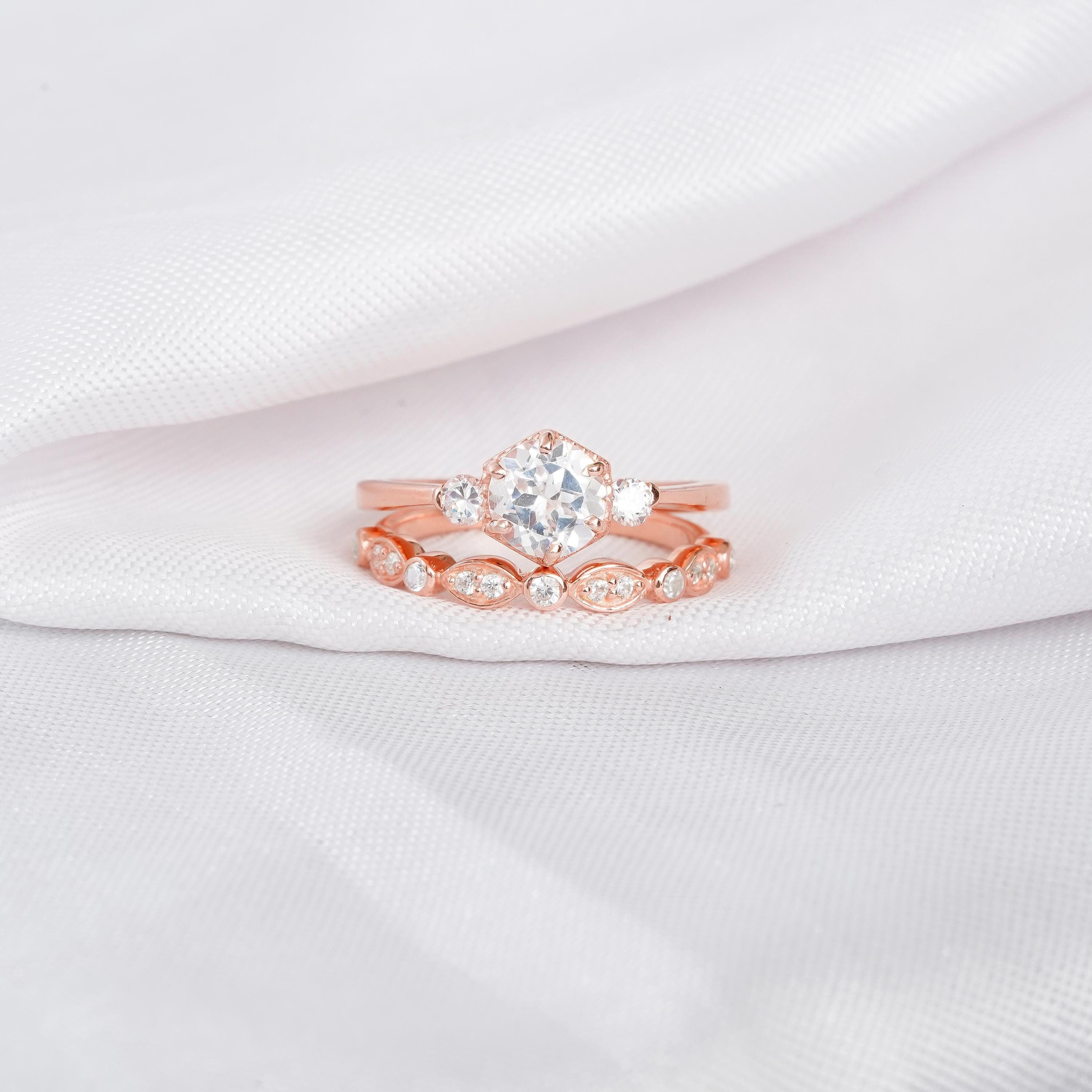 ArtDeco Moissanite Engagement Ring Set For Women 925 Sterling Silver Three Stone Bridal 1.5ct Ring Matching Moissanite Milgrain Wedding Band