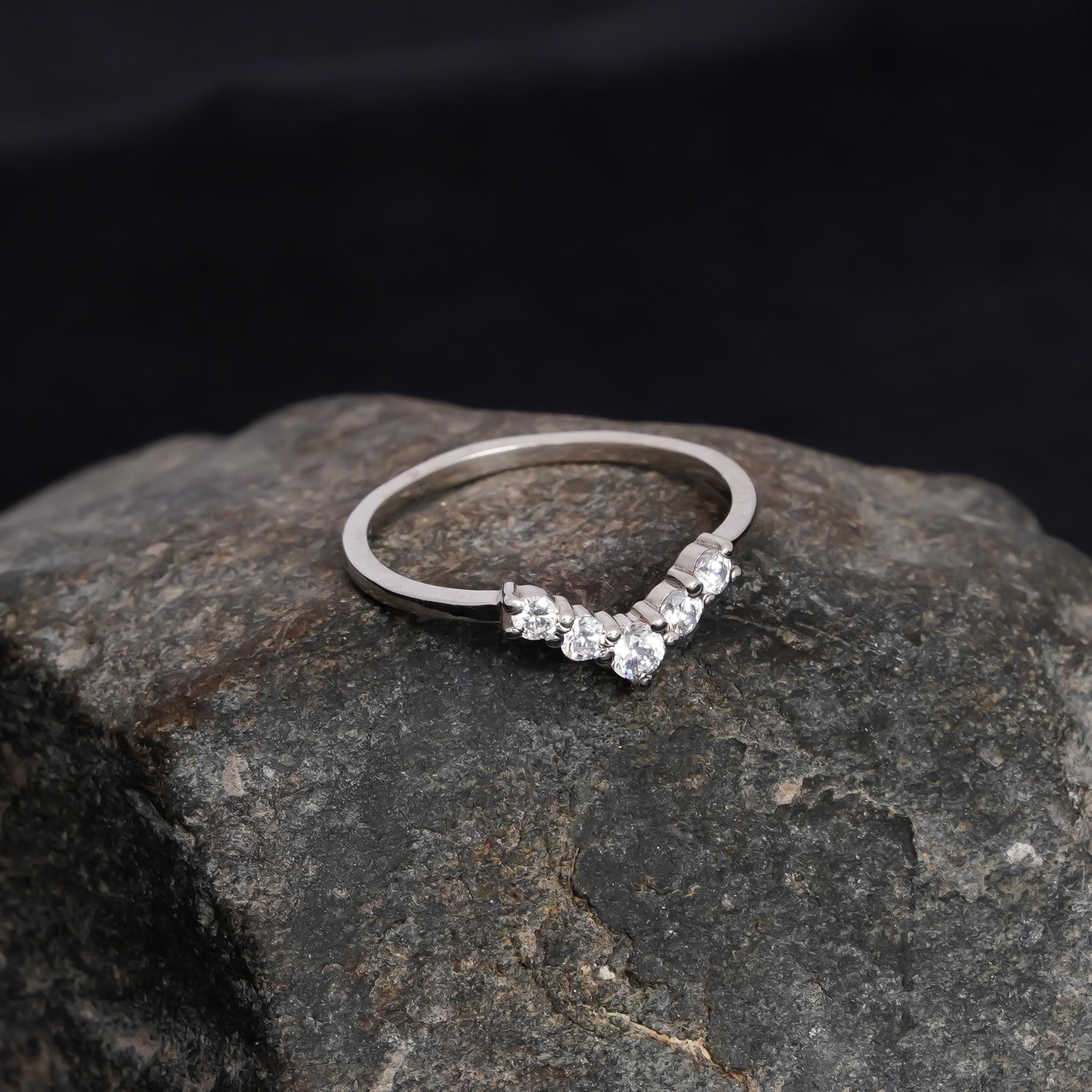Curved Wedding Band Moissanite Stacking Band For Women 925 Sterling Silver Bridal Anniversary Gift Delicate Minimalist V Crown Dainty Band