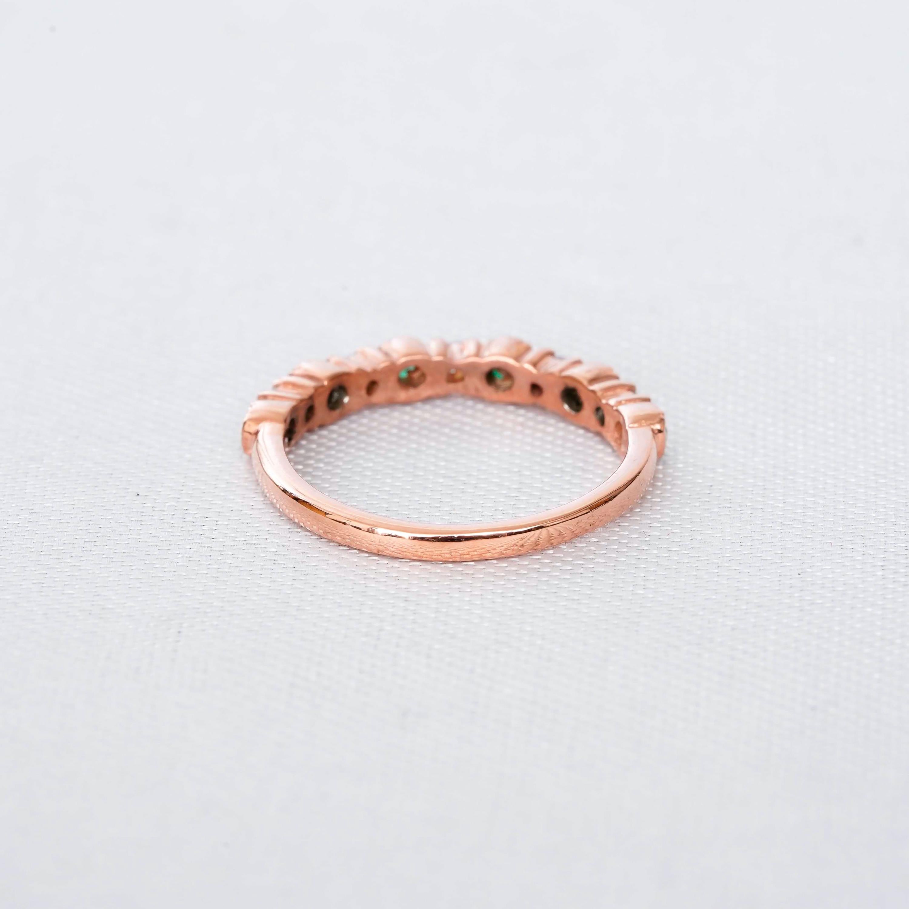 Engagement Ring Set For Women 925 Sterling Silver Art Deco Moissanite Milgrain Bridal Oval 2ct Halo Ring Matching Green Emerald Wedding Band