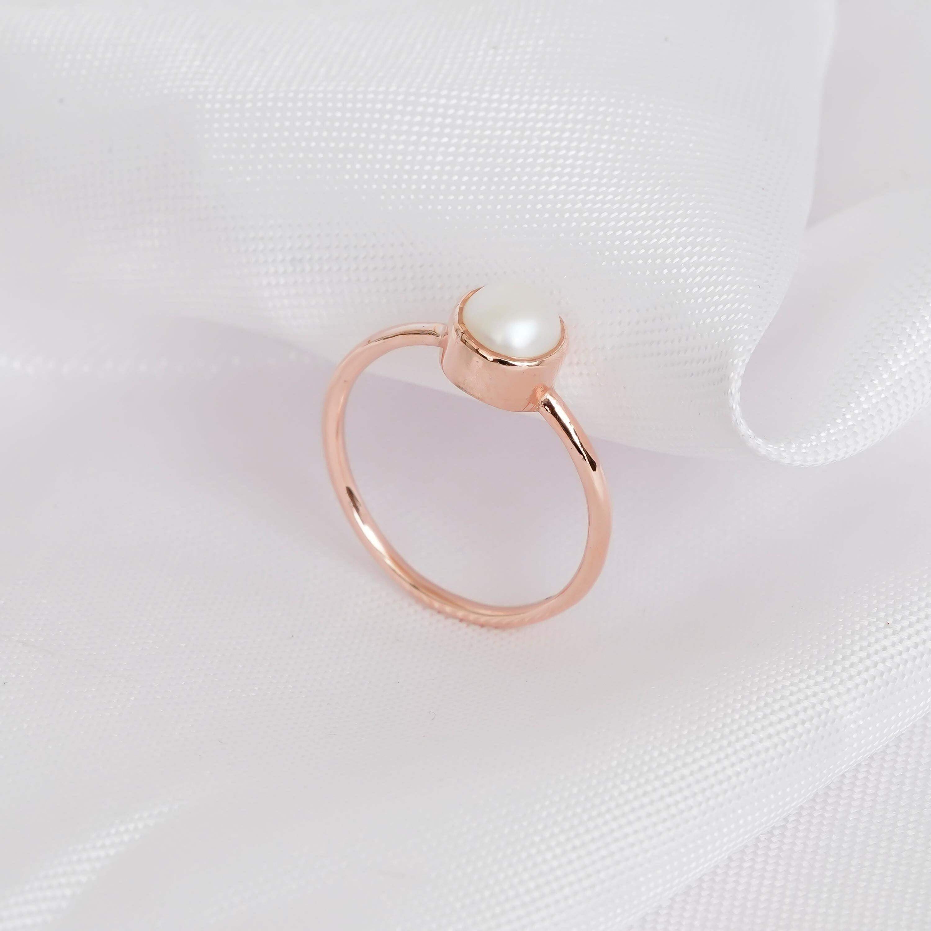Pearl Engagement Ring Bezel Set 925 Sterling Silver Round White Freshwater Pearl Wedding Ring For Women Proposal Minimalist Solitaire Ring