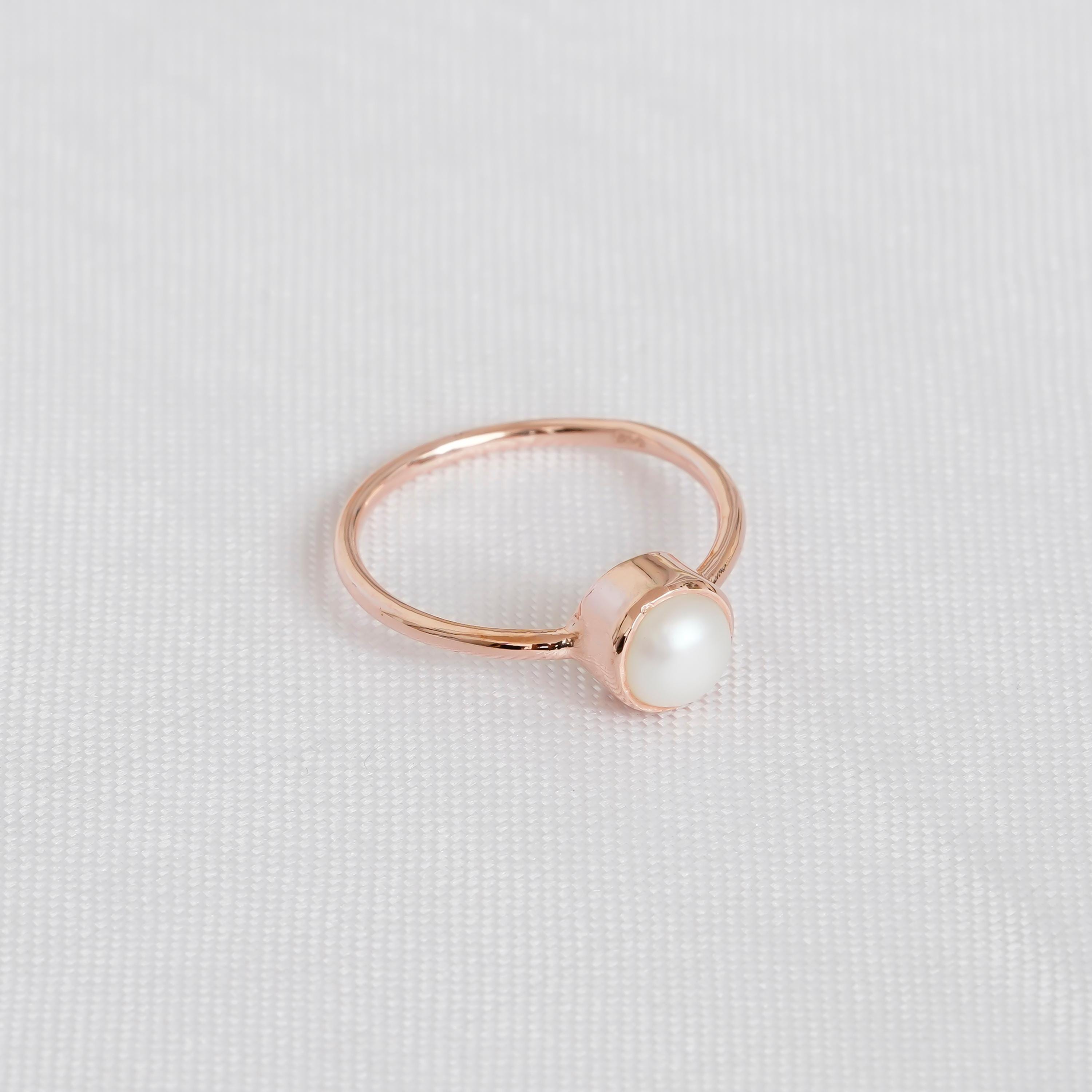 Pearl Engagement Ring Bezel Set 925 Sterling Silver Round White Freshwater Pearl Wedding Ring For Women Proposal Minimalist Solitaire Ring