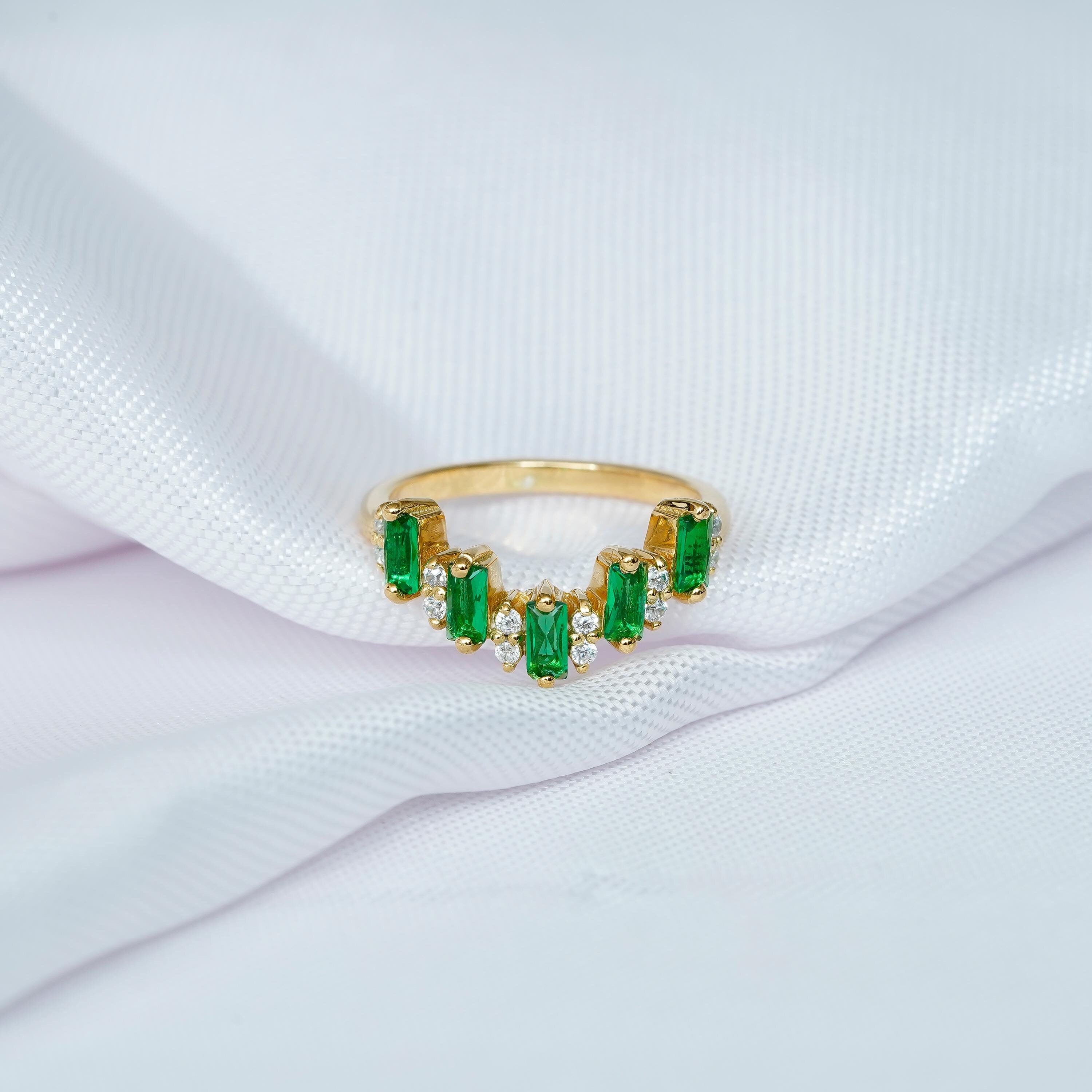 Curved Emerald Band For Women 925 Sterling Silver With Moissanites Wedding Green Stackable Eternity Matching Anniversary Gift Dainty Band
