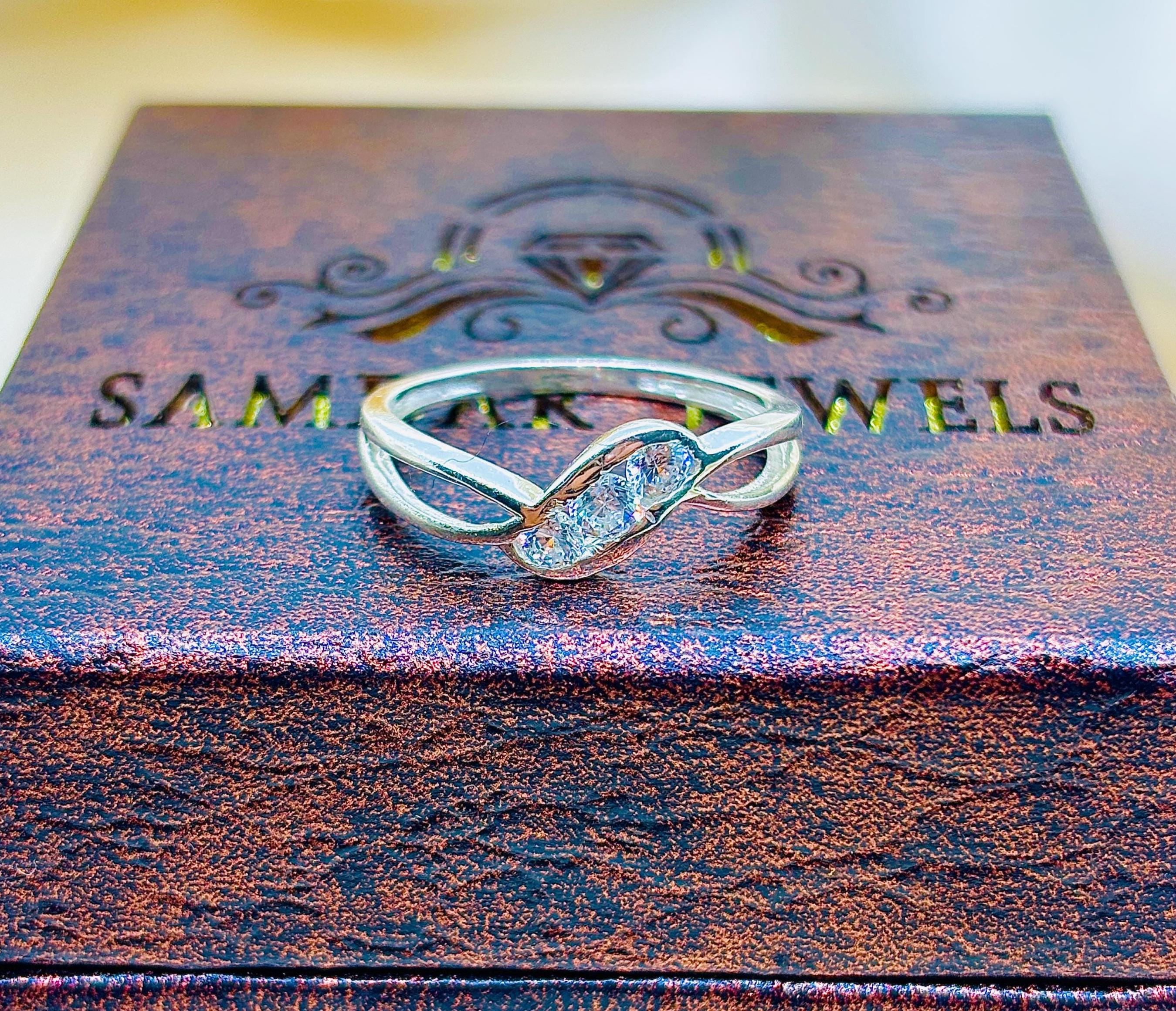 Three Stone Promise Ring For Women 925 Sterling Silver Moissanites Proposal Minimalist Bridal Engagement Wedding Jewelry Anniversary Gift