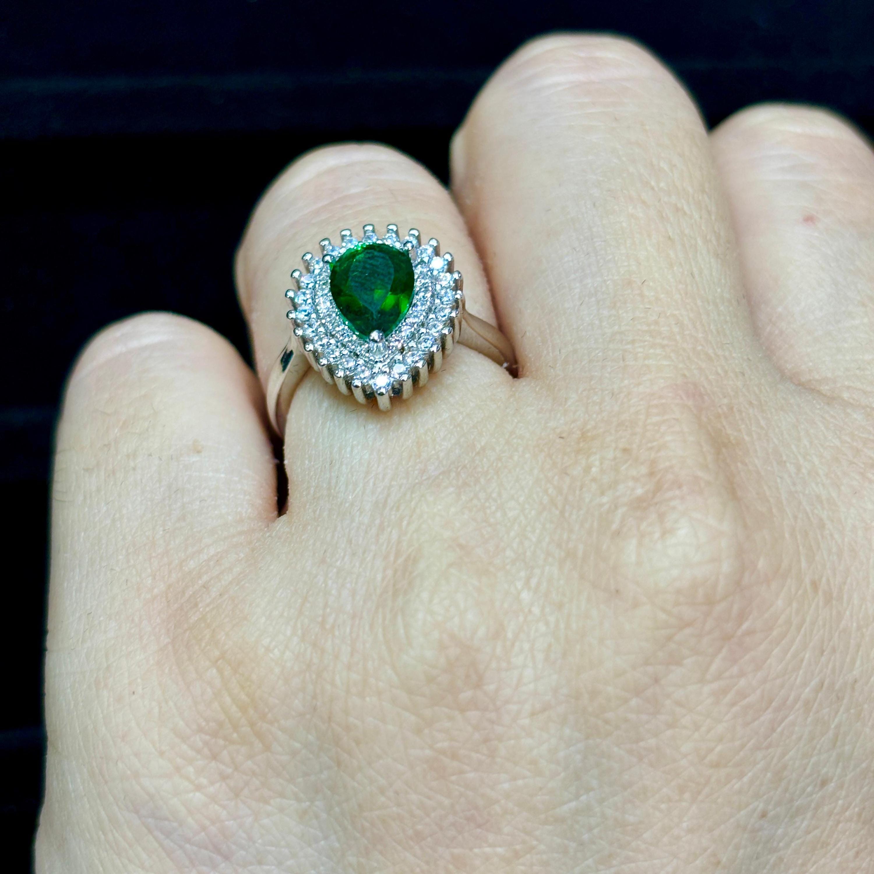 Pear Emerald Engagement Ring elegant look