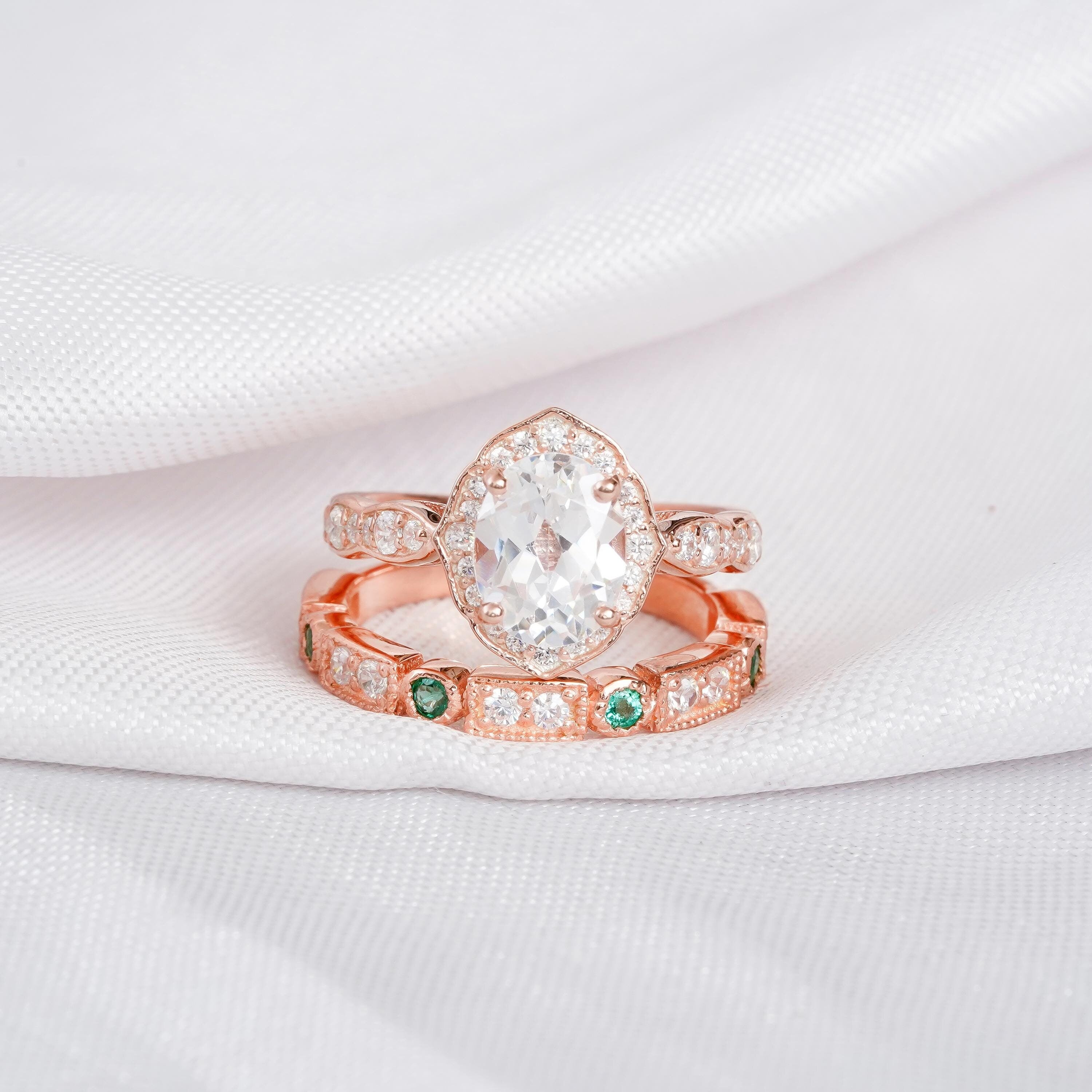 Art Deco Moissanite Engagement Ring Set For Women 925 Sterling Silver Milgrain Bridal Oval 2ct Halo Ring Matching Green Emerald Wedding Band