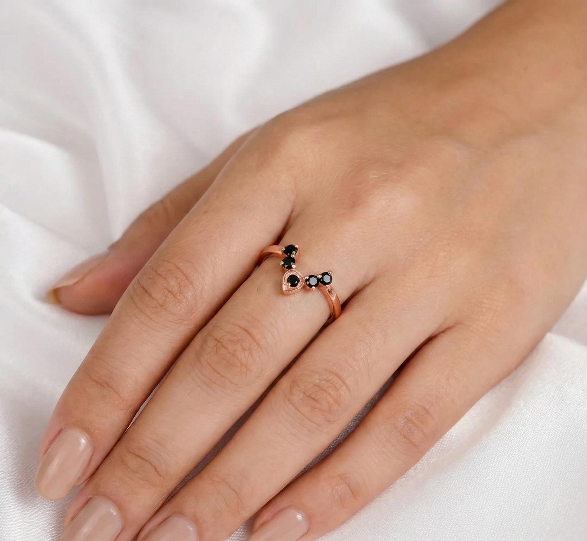 Black Onyx Chevron Ring, Sterling Silver V Wedding Band
