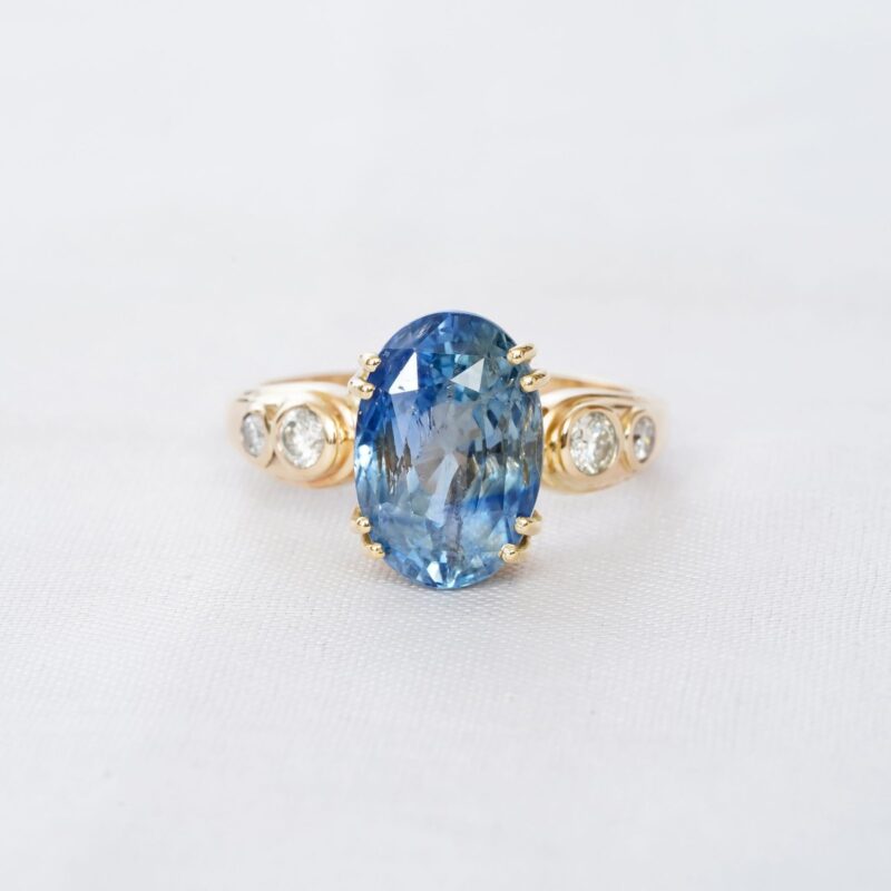 Oval Blue Sapphire Ring for Women - Image 3