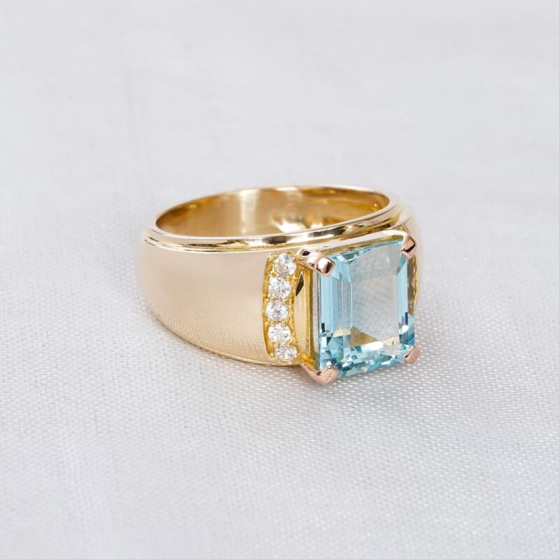 Emerald Cut Aquamarine Ring for Women - Image 3