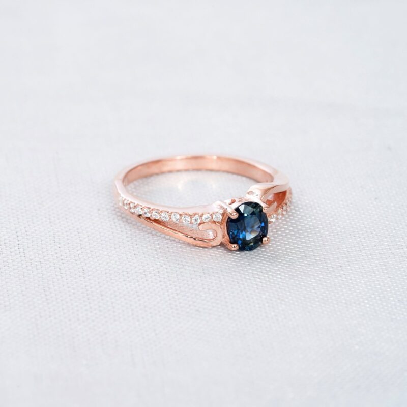 Oval Blue Sapphire Ring for Women - Image 3