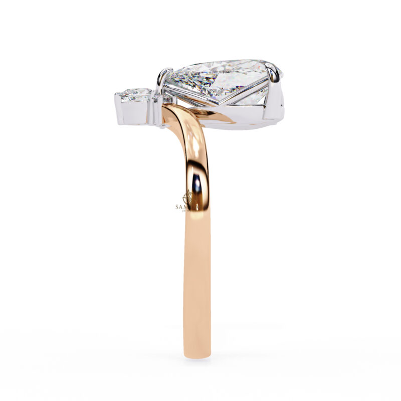 Pear Moissanite Engagement Ring For Women